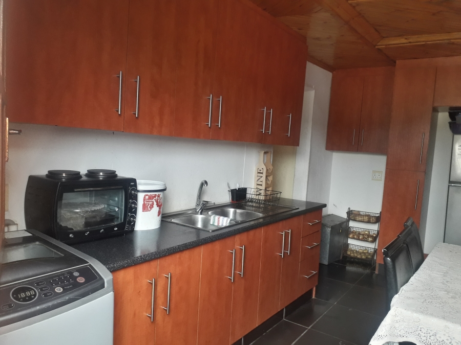 3 Bedroom Property for Sale in Kwa Nobuhle Eastern Cape